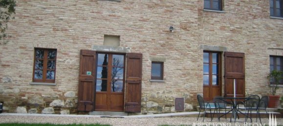 2 bedrooms Apartment in Cortona, Italy No. 86585 2