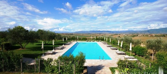 2 bedrooms Apartment in Cortona, Italy No. 86585 3