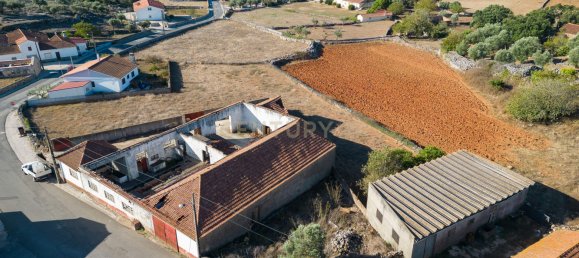 Entrepôt à Alcanena, Portugal 584m² No. 15266 2