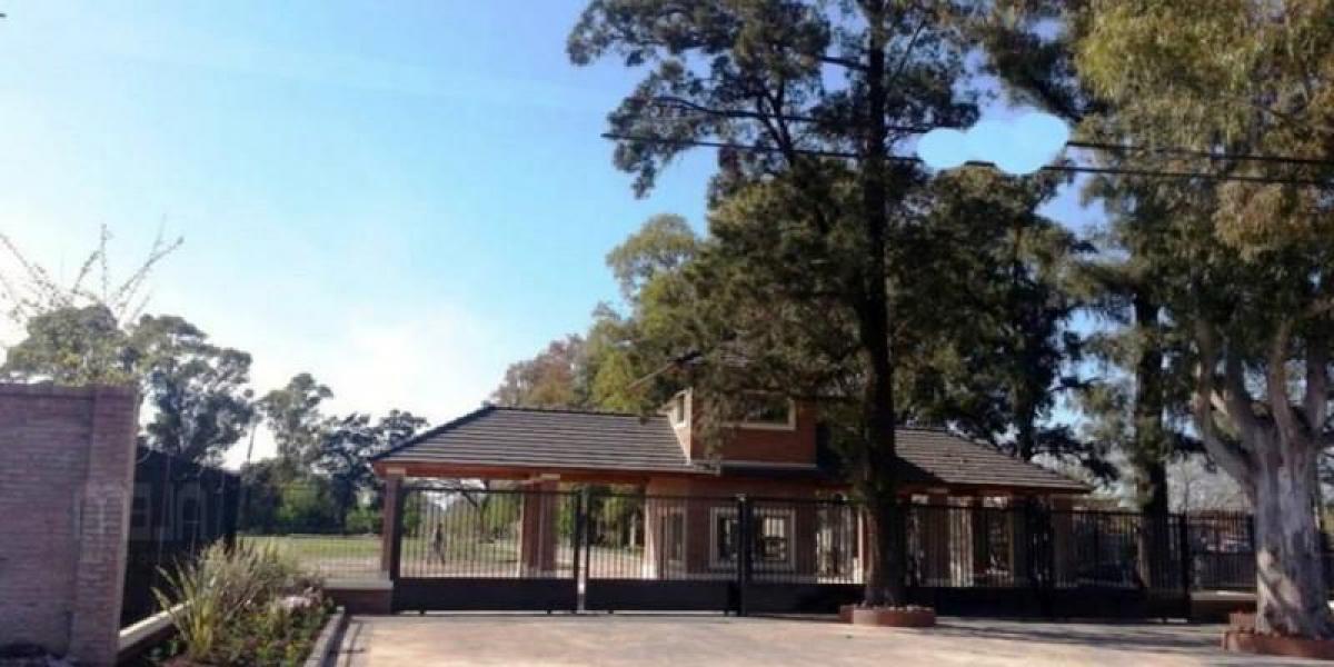  قطعة أرض في Almirante Brown, Argentina رقم 110492