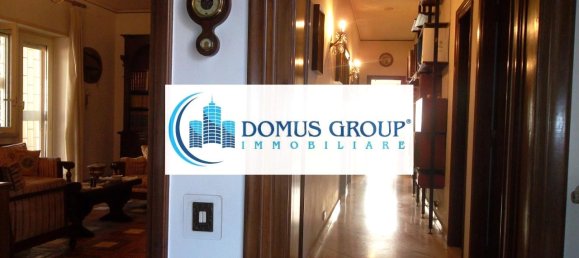 5 rooms Apartment in Rome, Italy No. 15127 4