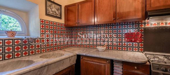 7 bedrooms Villa in Lucca, Italy No. 306137 15