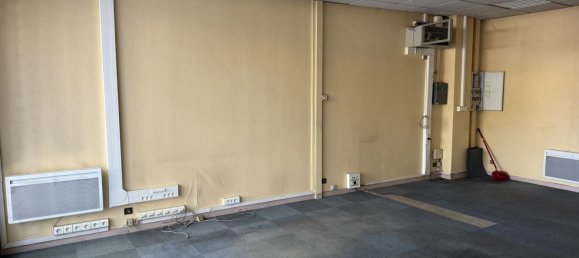 Gewerbliche Immobilie in Agen, France 40m², Nr. 306836 2