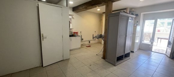 3 bedrooms House in Thure, France No. 302622 16