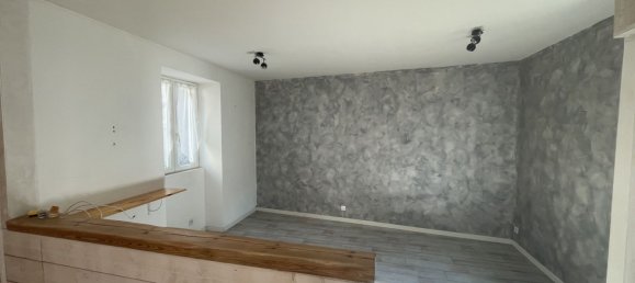 3 bedrooms House in Thure, France No. 302622 7