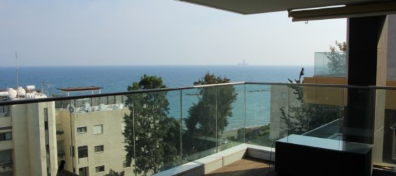 2 bedrooms Apartment in Limassol, Cyprus No. 12540 10