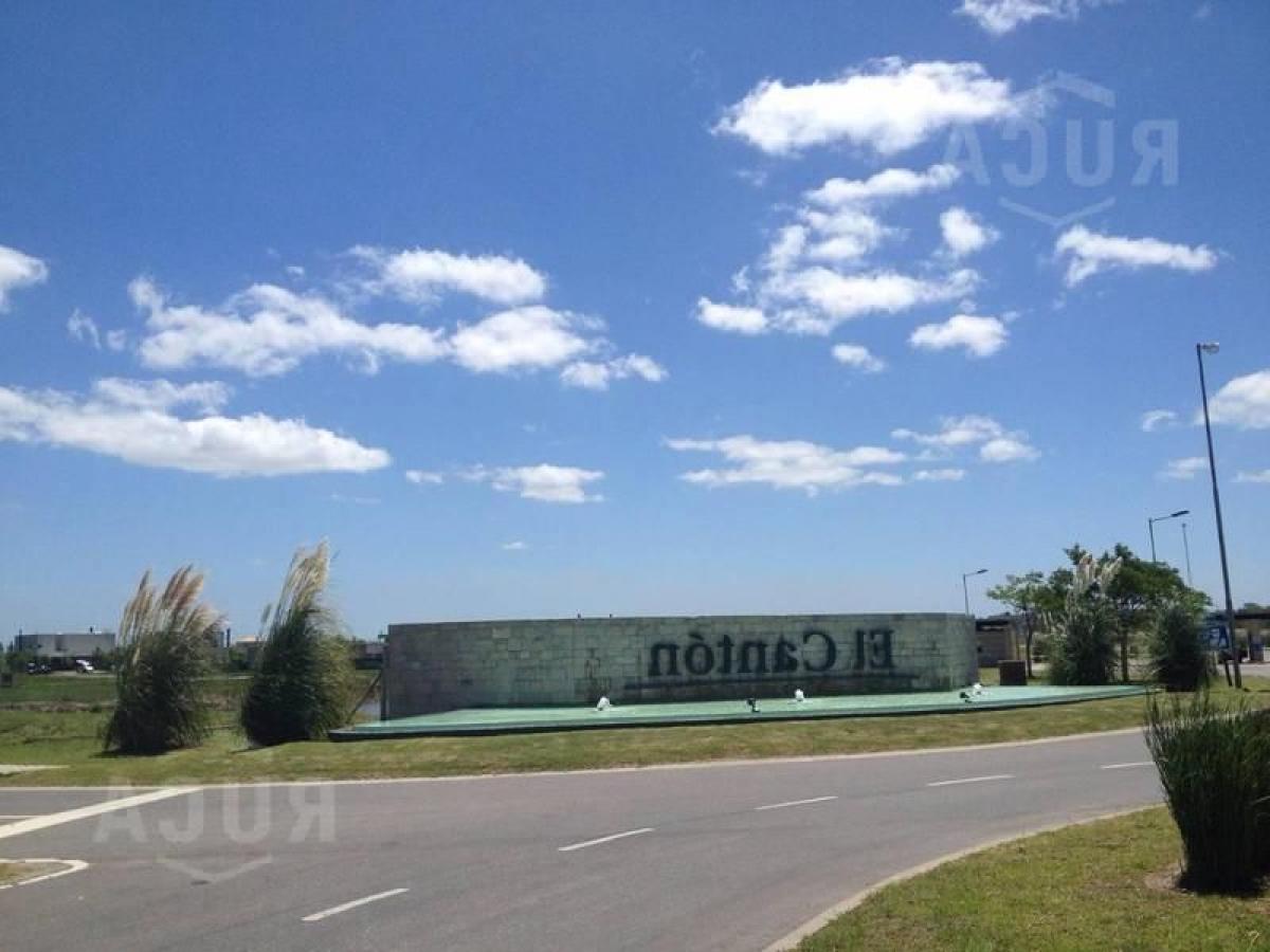  Land in Escobar, Argentina No. 117415