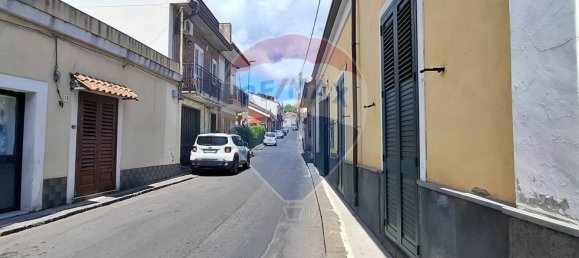 4 bedrooms House in Pedara, Italy No. 356178 2