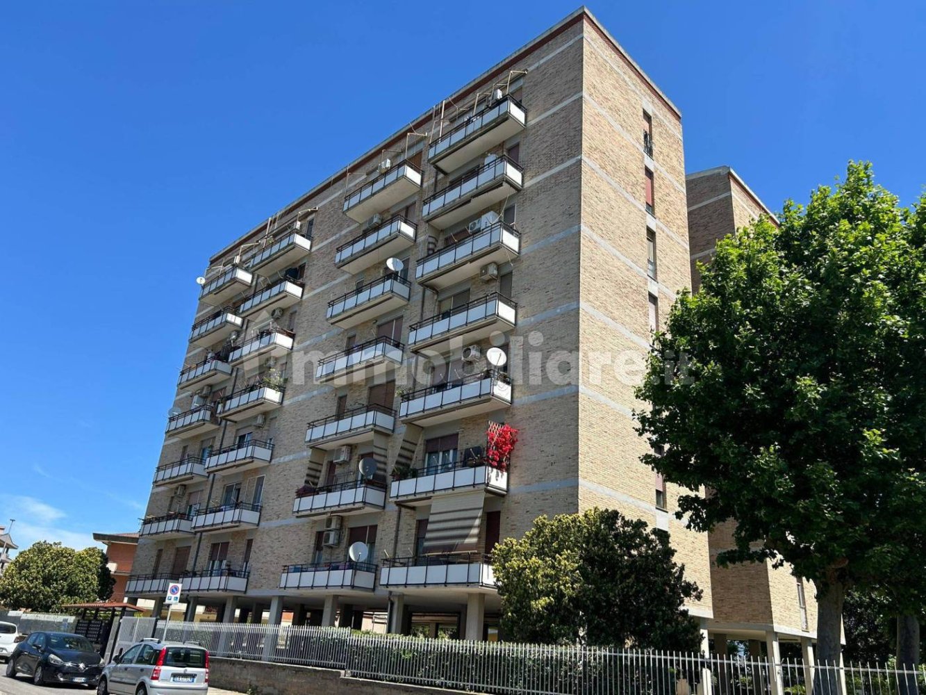 Apartamento de 2 dormitorios en Aprilia, Italy No. 336124
