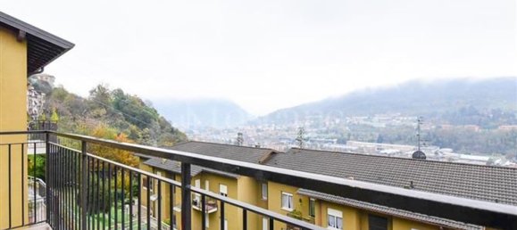 Квартира с 4 комнатами в Мазлианико, Италия № 215024 29