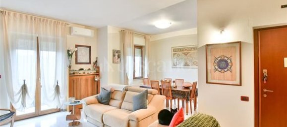 Квартира с 4 комнатами в Мазлианико, Италия № 215024 3