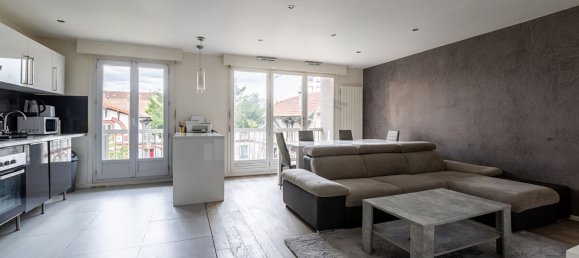 1 bedroom Apartment in Villemomble, France No. 283042 2