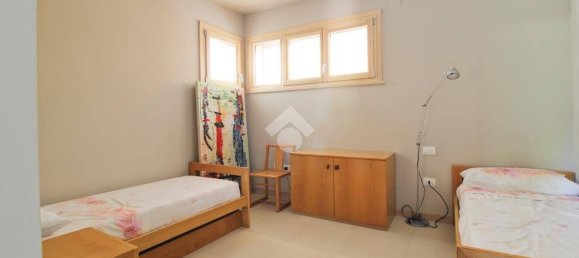 Квартира с 2 спальнями в Джулианова, Италия № 170299 15