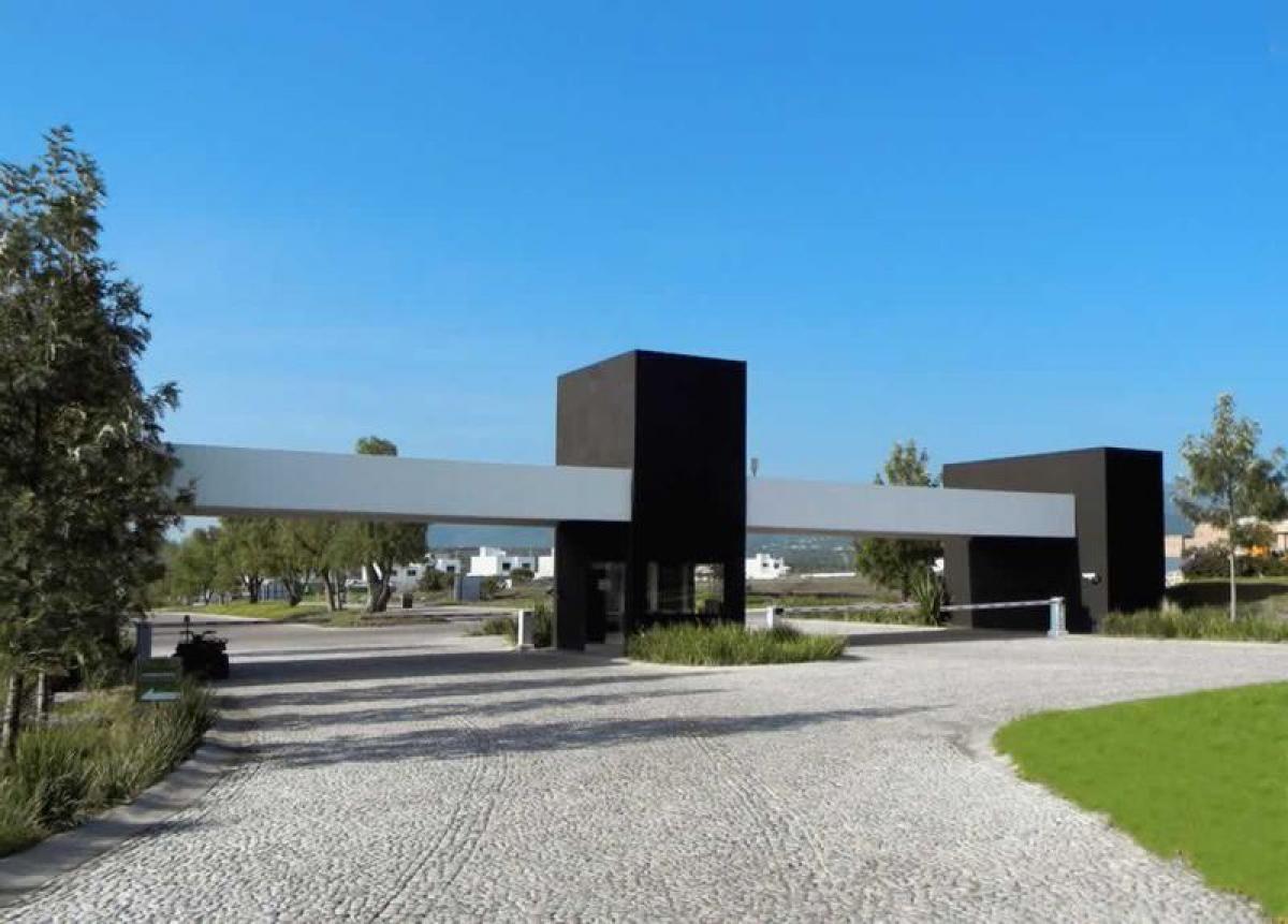 3 bedrooms House in Queretaro, Mexico No. 161990