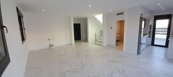 Villa de 4 dormitorios en Ciudad Quesada, Spain No. 290810 11