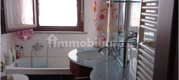 3 rooms Apartment in Turin, Italy No. 5549 11