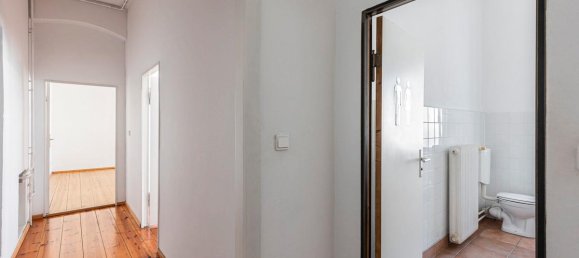 2 rooms Apartment in Wilmersdorf, Germany No. 71357 4