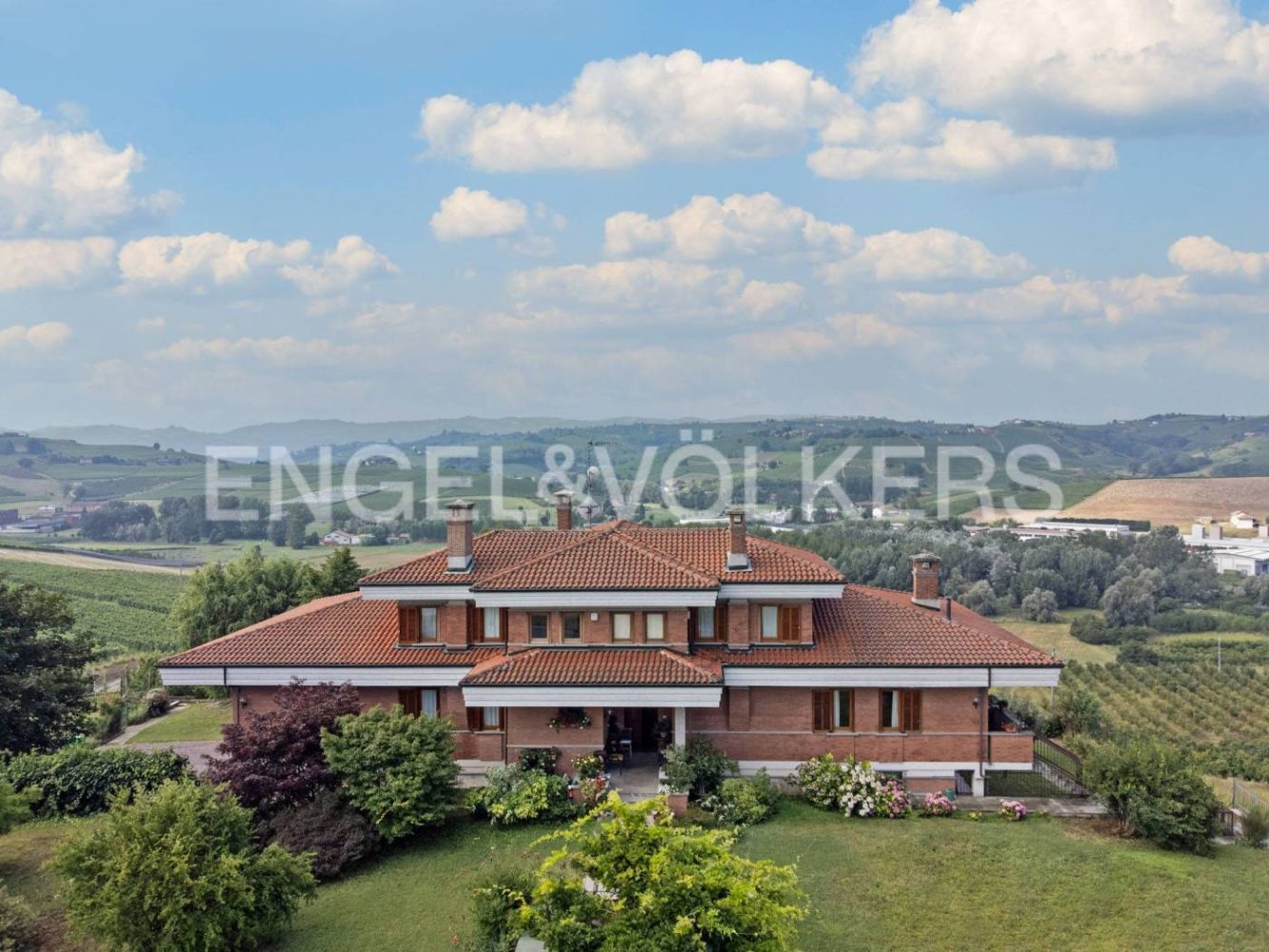 7 Schlafzimmer Villa in San Marzano Oliveto, Italy, Nr. 131308