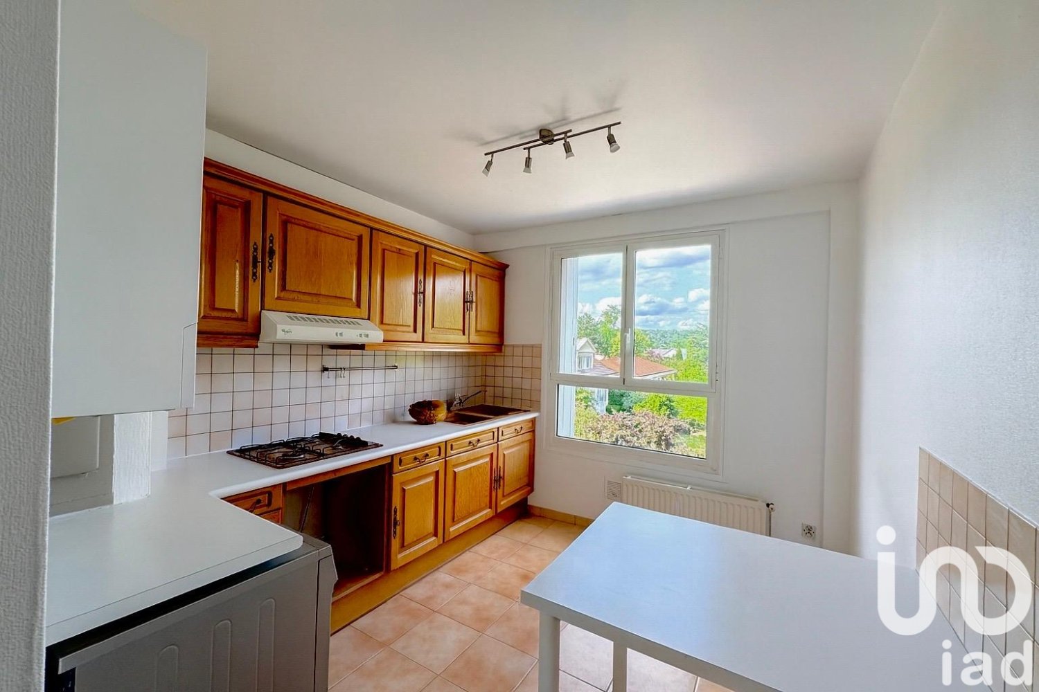 2 chambres Appartement à Saint-Nom-la-Bretèche, France No. 348043