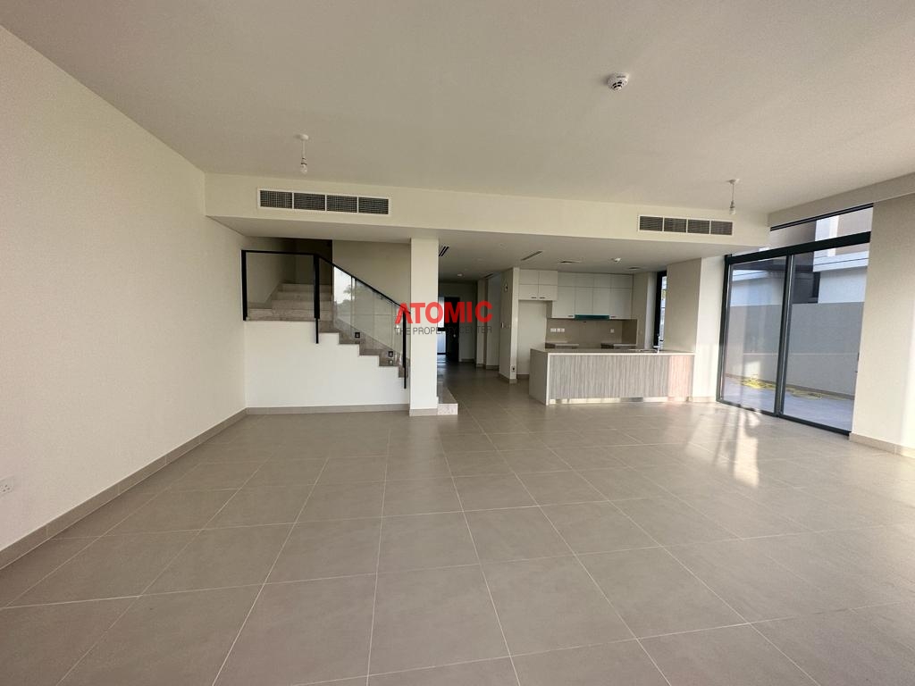 4 bedrooms Villa in Dubai Hills Estate, UAE No. 7019