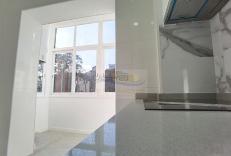 1 bedroom Apartment in Rio de Mouro, Portugal No. 153010