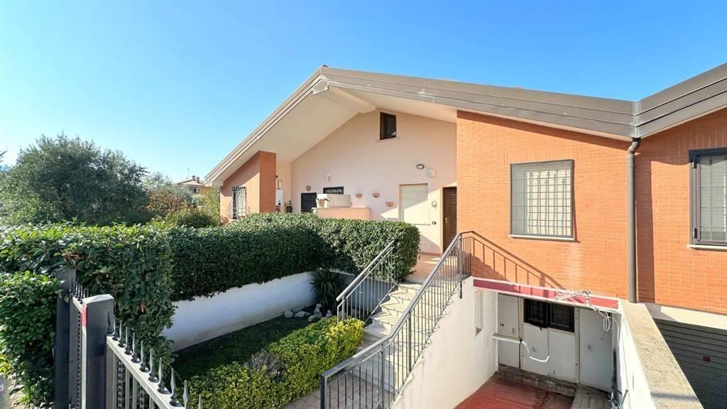 4-Zimmer Villa in Rome, Italy, Nr. 26811