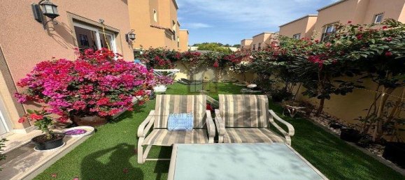 Villa de 4 dormitorios en Dubai, UAE No. 16616 14