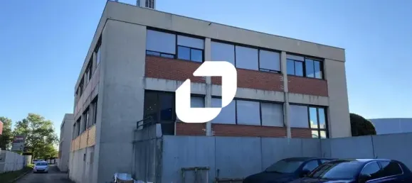 626m² Office in Rhone, France No. 302384 3