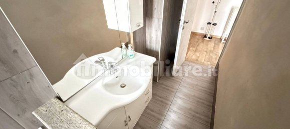 1 bedroom Apartment in Turin, Italy No. 292458 16