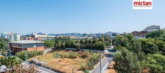 Пентхаус с 3 спальнями в Корнелья-де-Льобрегат, Испания № 153999 23