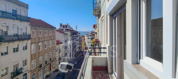 3 bedrooms Apartment in Lisbon, Portugal No. 103594 5