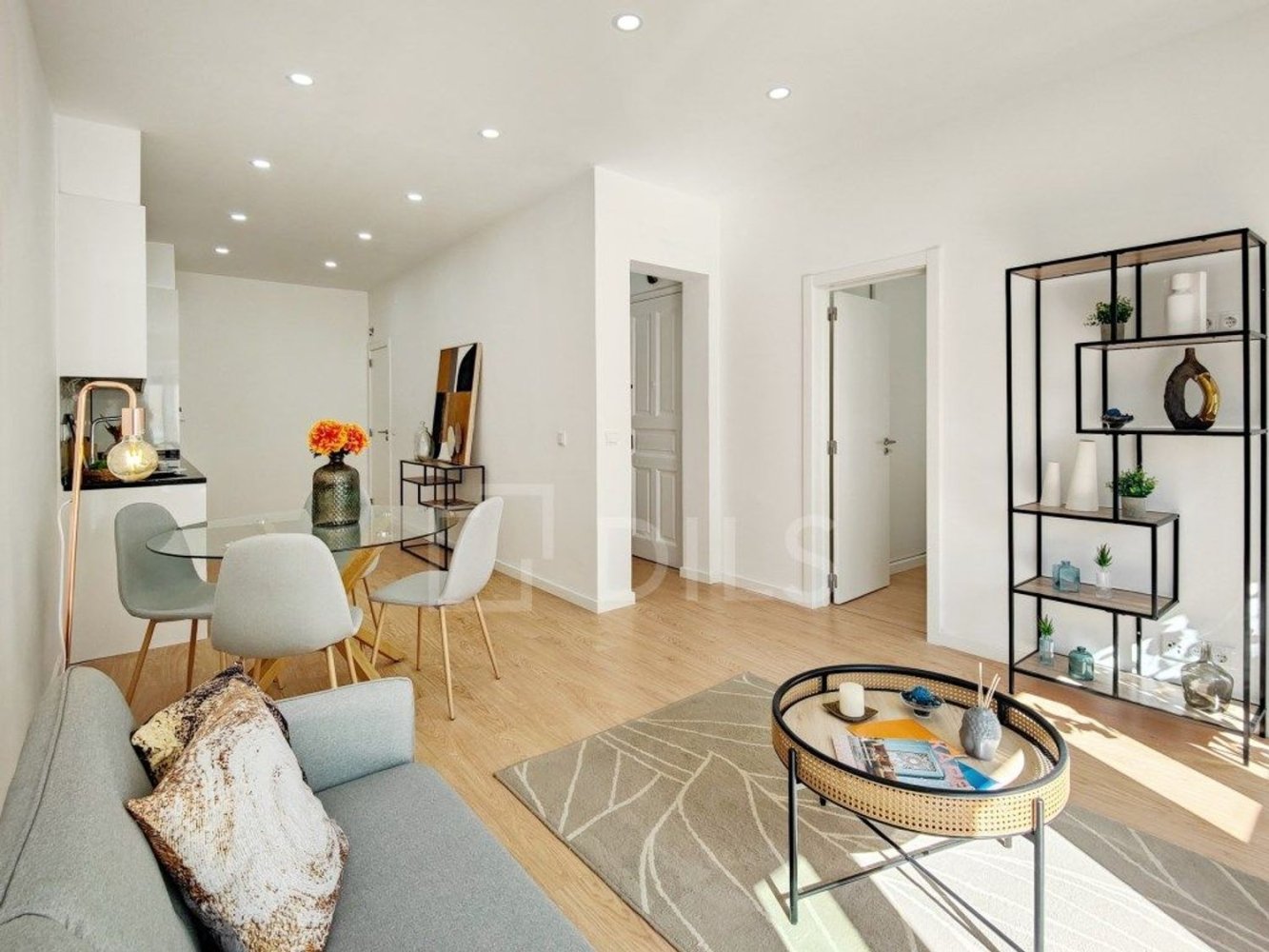 3 bedrooms Apartment in Lisbon, Portugal No. 103594