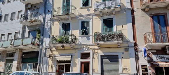 Propriété commerciale à Bari, Italy 53m² No. 288653 3