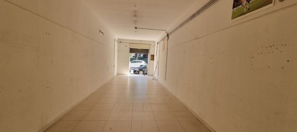 Propriété commerciale à Bari, Italy 53m² No. 288653 6