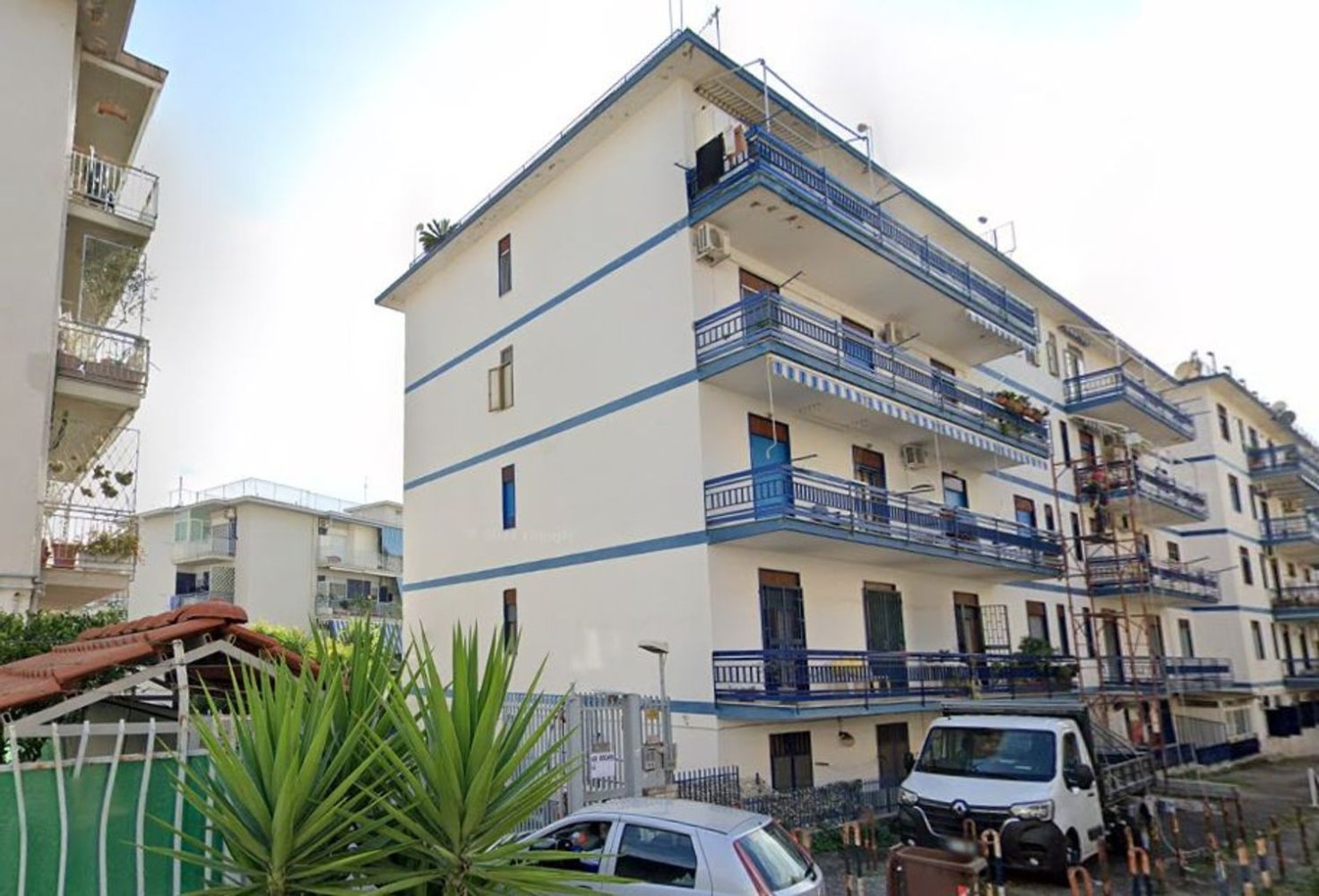 Квартира с 3 комнатами в Эрколано, Италия № 10297