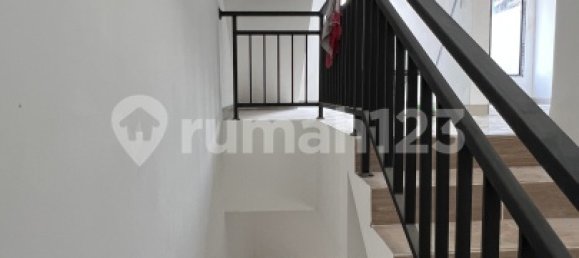 Дом с 3 спальнями в Джакарта, Индонезия № 2600 18