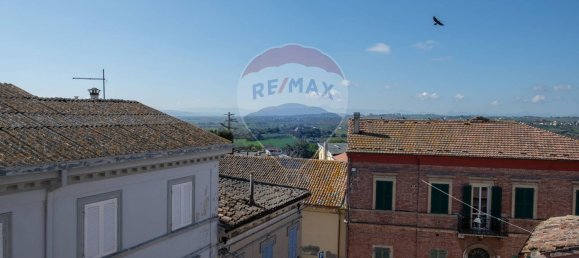 10غرفة شقة في Montemarciano, Italy رقم 97945 24