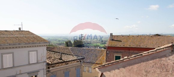 10غرفة شقة في Montemarciano, Italy رقم 97945 28