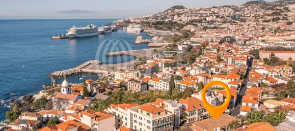 4 bedrooms House in Funchal, Portugal No. 139980 9