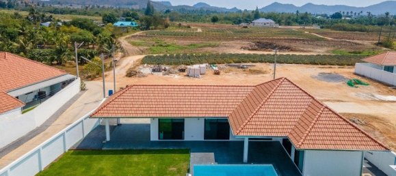 Дом с 3 спальнями в Хуа Хин, Таиланд № 59188 2