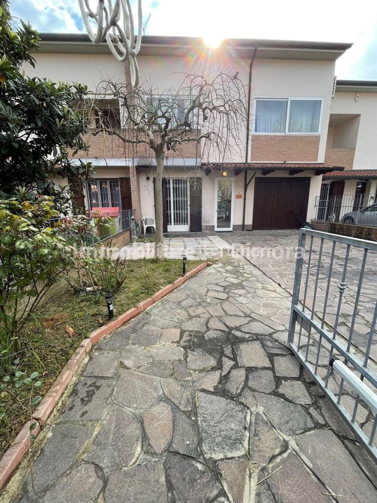 5 Schlafzimmer Haus in Mordano, Italy, Nr. 388434