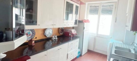 Apartamento de 3 divisões em Avellino, Italy N.º 80111 2