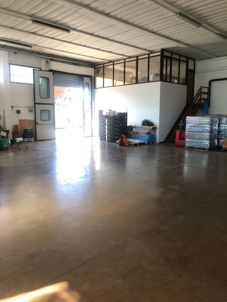1000m² Warehouse in Grosseto, Italy No. 141679