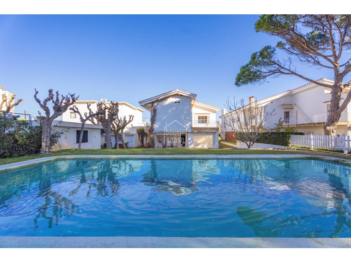 4 bedrooms Villa in Mahon, Spain No. 287161