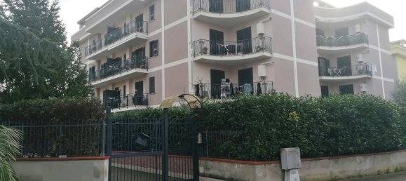 3 rooms Apartment in Maddaloni, Italy No. 263676 9