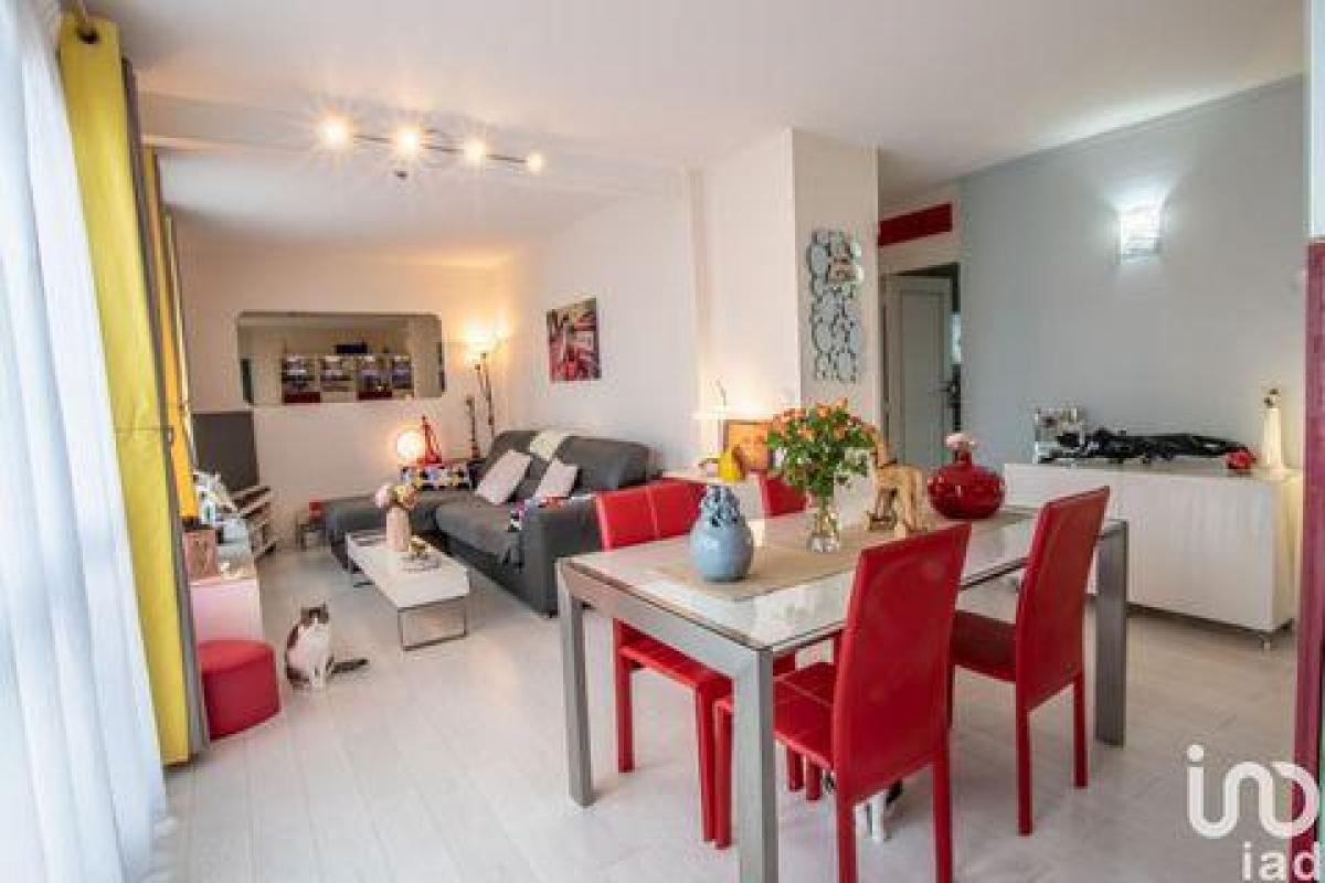 2 chambres Condo à Drancy, France No. 34855