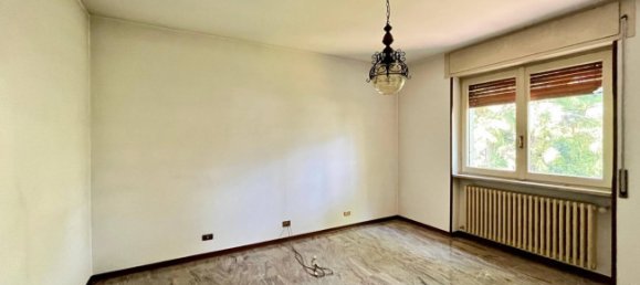 4 bedrooms Villa in Nembro, Italy No. 278908 9