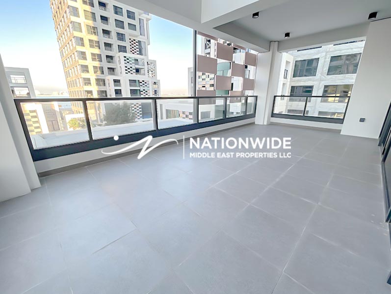 3 bedrooms Apartment in Abu Dhabi, UAE No. 102517