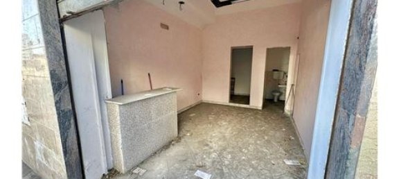 25m² Commercial property in Naples, Italy No. 275936 6