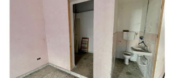 25m² Commercial property in Naples, Italy No. 275936 9